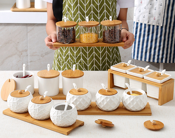 대나무 이쑤시개의 가격은 플라스틱 이쑤시개와 비교되는 가격은 무엇입니까?